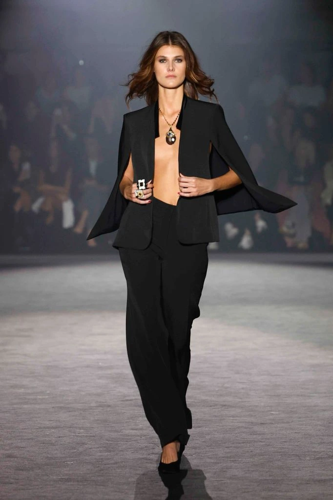 Open black jacket and matching trousers — Nathalie Chandler, spring–summer 2025 show, photo 30
